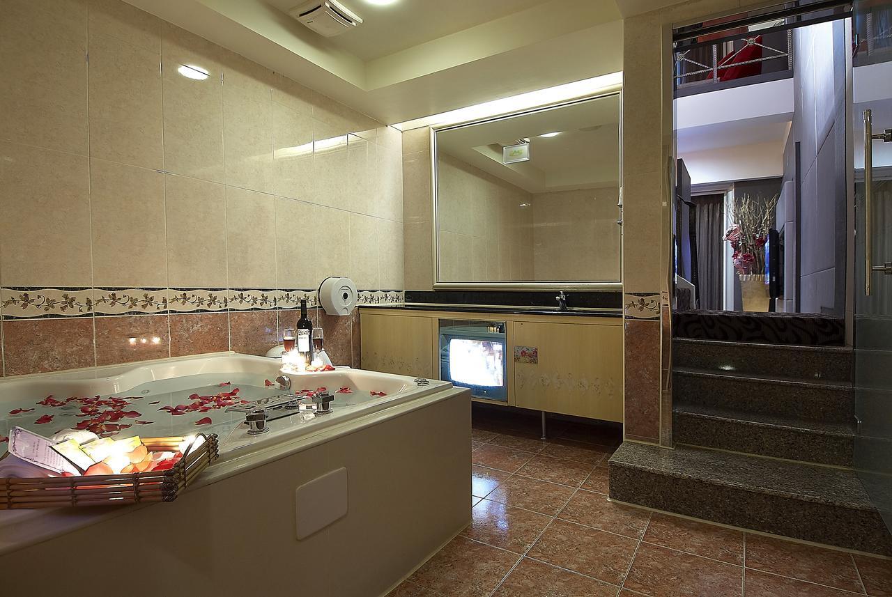 Zhi Baishan Motel Zhunan Exterior photo