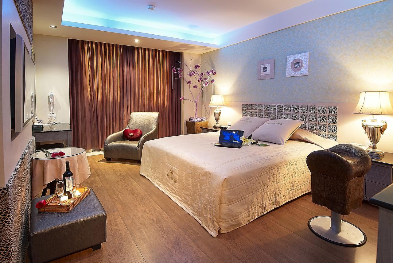 Zhi Baishan Motel Zhunan Exterior photo